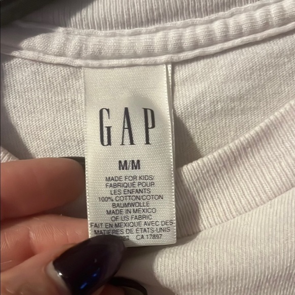 Y2K GAP Soft White Cotton Tee - Picture 2 of 4